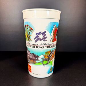 1990 McDonalds Discover Iowa Treasures Promotional Souvenir 32 oz Super Size Cup